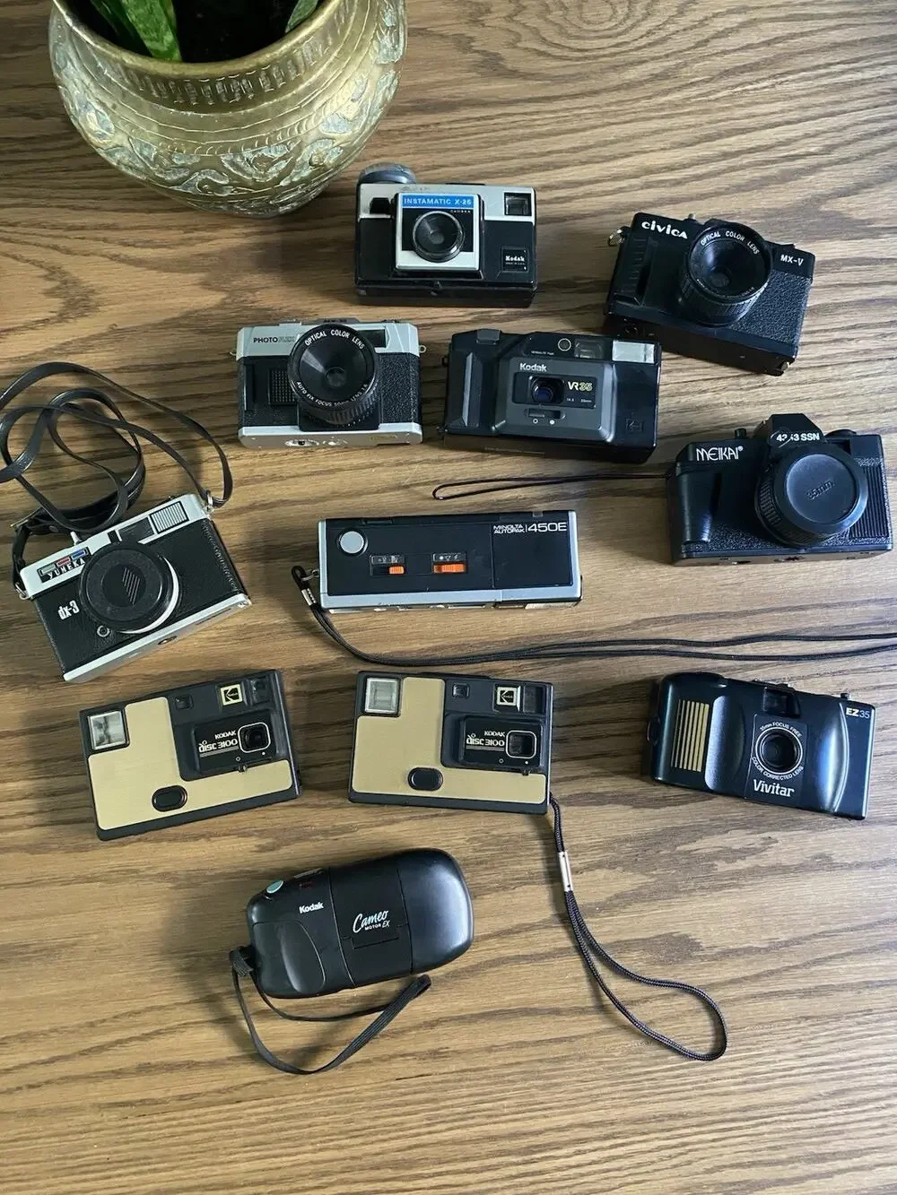 Vintage Film Camera Lot of 11 Kodak Minolta Vivitar Cameo Meikai Untested Camera